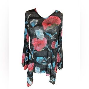 Dor Dor Couture Floral Mesh Bell Sleeves Tunic Top